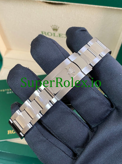 Rolex Datejust 41 Steel Silver Index Dial Ref.126300